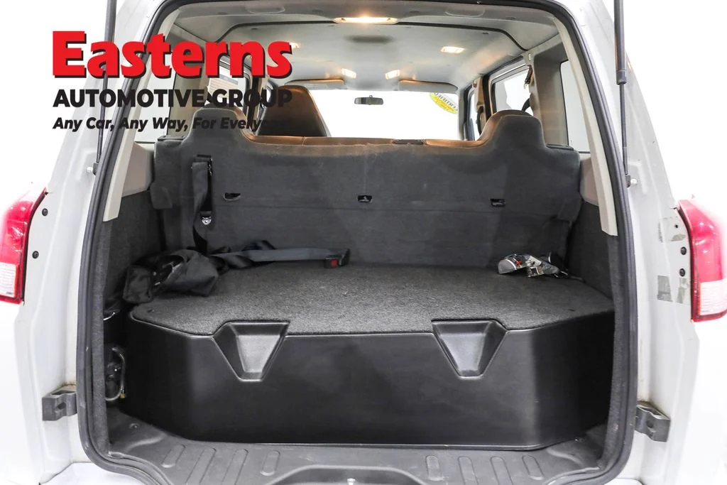 Used 2014 White VPG Taxi image 9