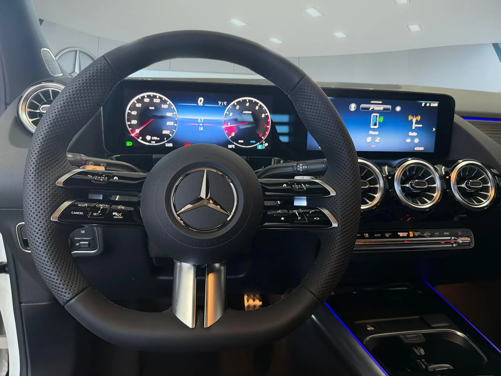 Used 2026 White Mercedes-Benz GLA 250 4MATIC SUV image 15
