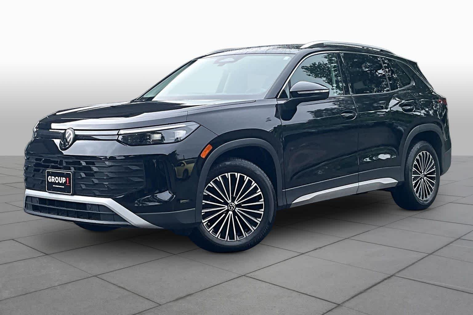 2025 Volkswagen Tiguan 2.0T S's photo