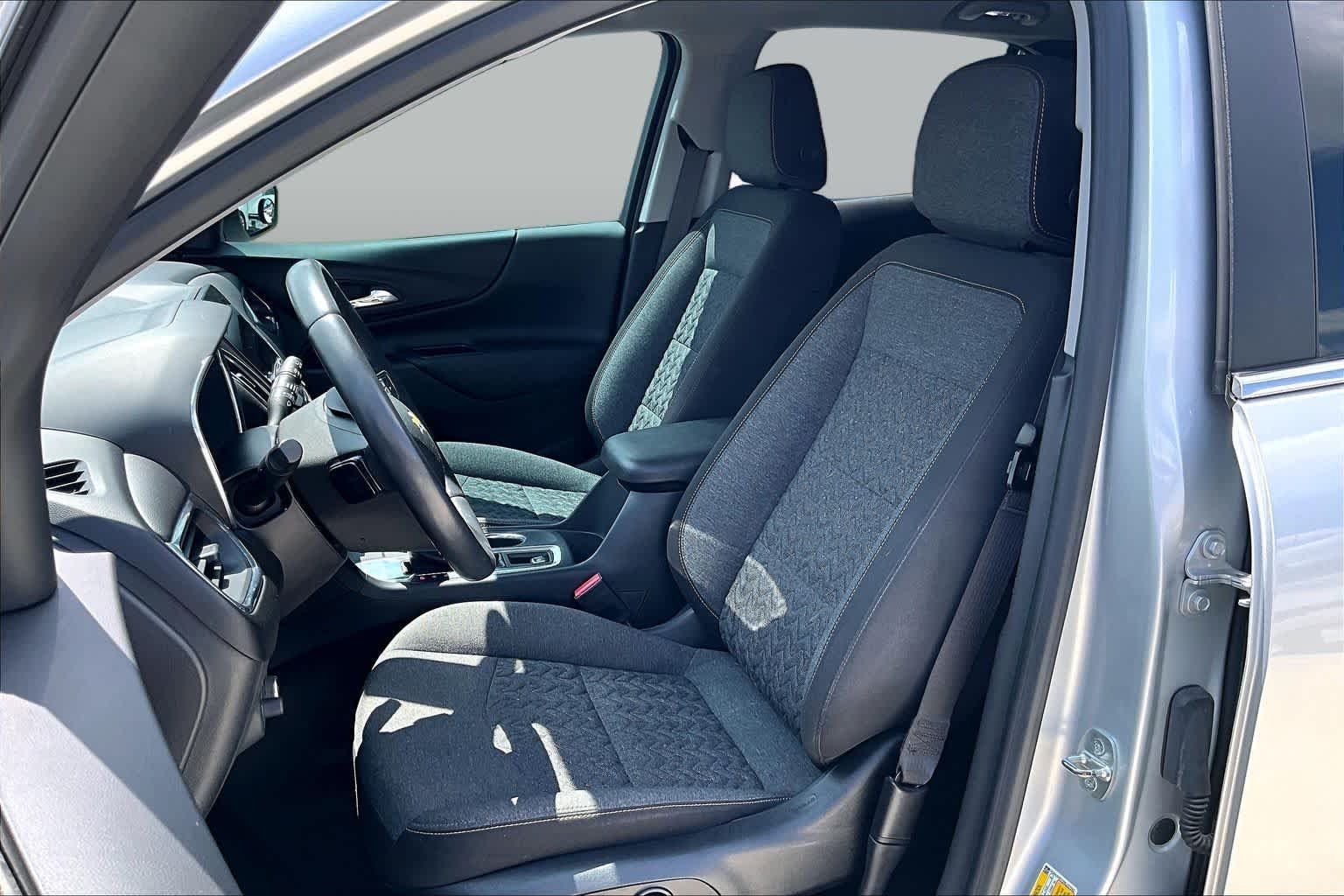 Used 2022 Silver Ice Metallic Chevrolet LT image 8