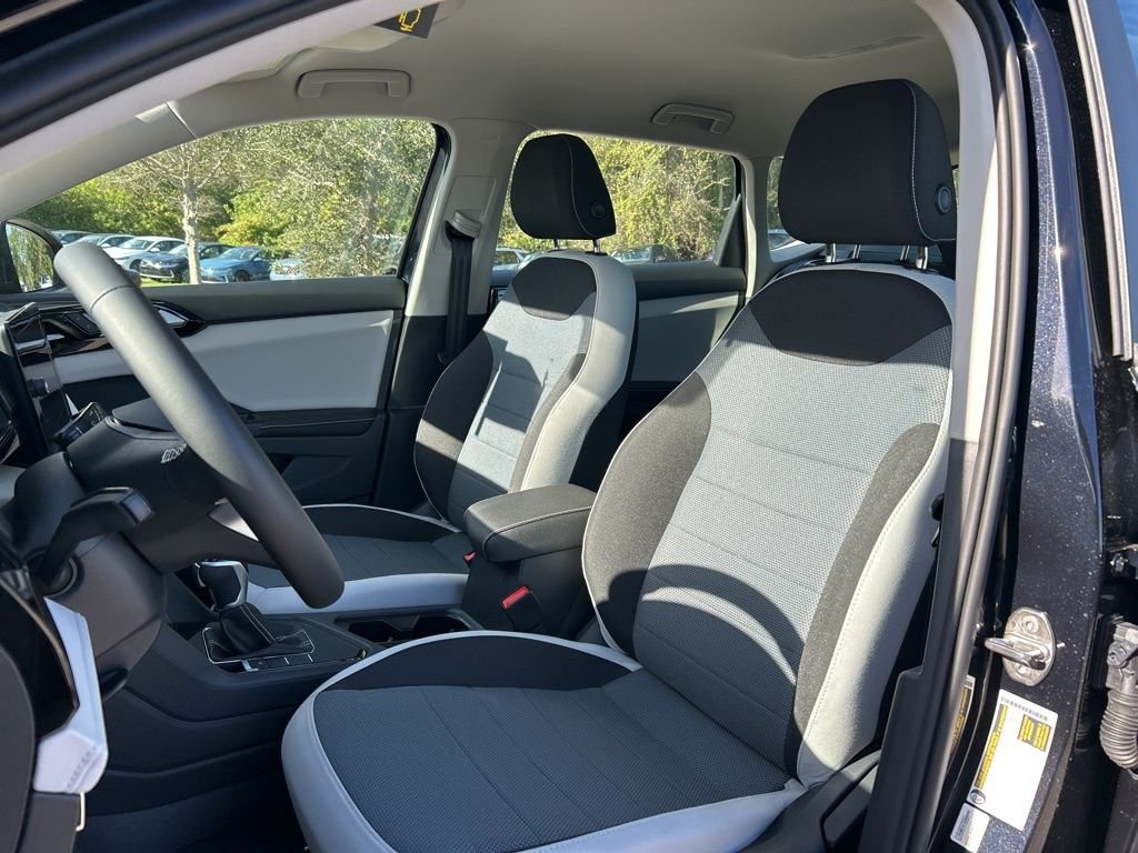 New 2026 Black Volkswagen 1.5T S image 19