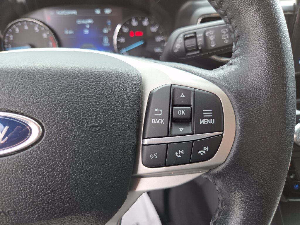 Used 2021 White Metallic Ford Limited image 37