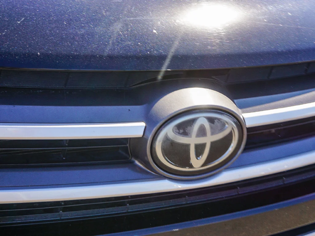 Used 2019 Black Toyota XLE image 11