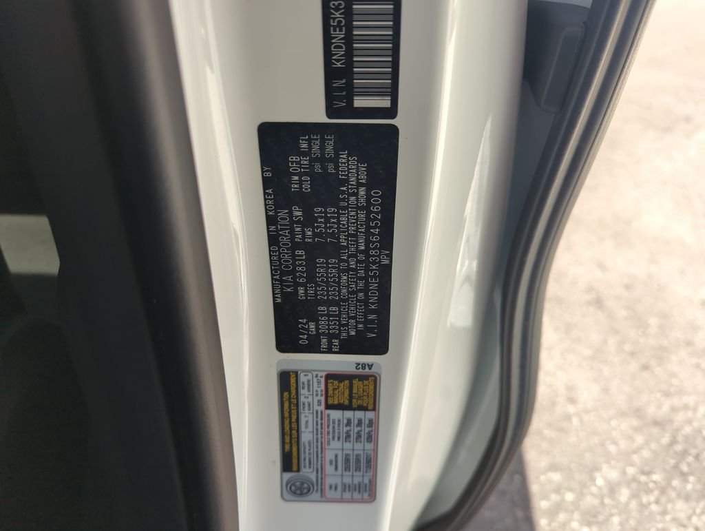 Used 2025 White Kia SX Prestige image 47
