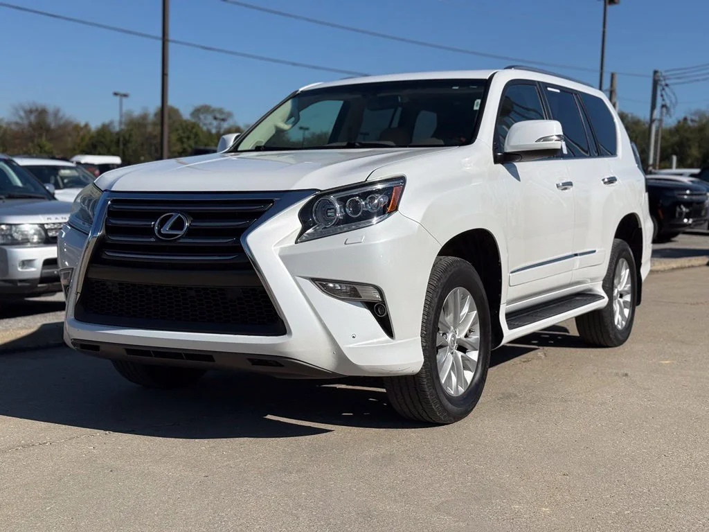 Used 2015 White Lexus 460 image 2