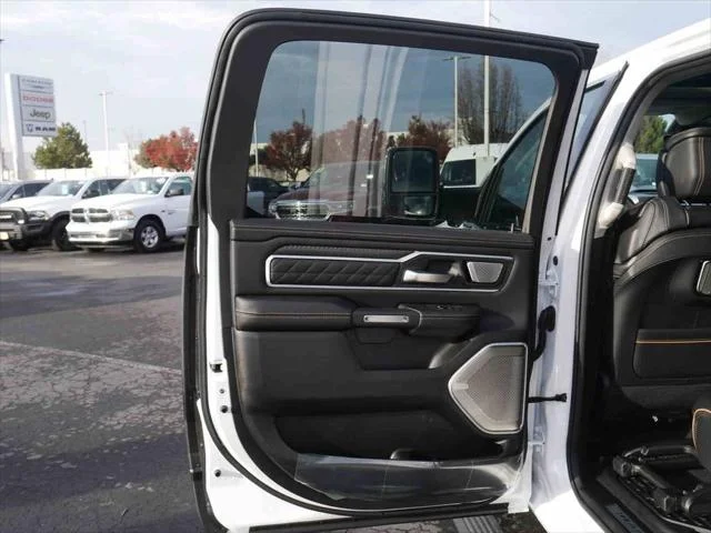 New 2026 Ivory White Tri-Coat Pearl-Coat Exterior Paint RAM  image 18
