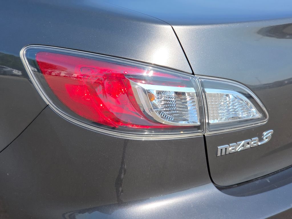 Used 2013 Gray Mazda i Touring image 16