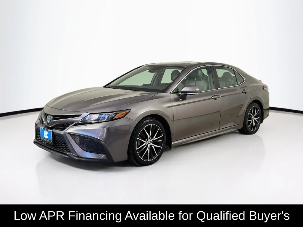 Used 2022 Predawn Gray Mica Toyota SE image 3