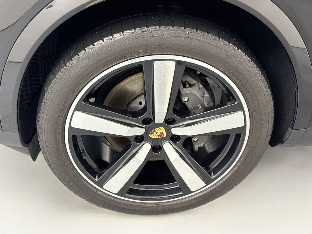 Used 2024 Black Porsche Base image 32