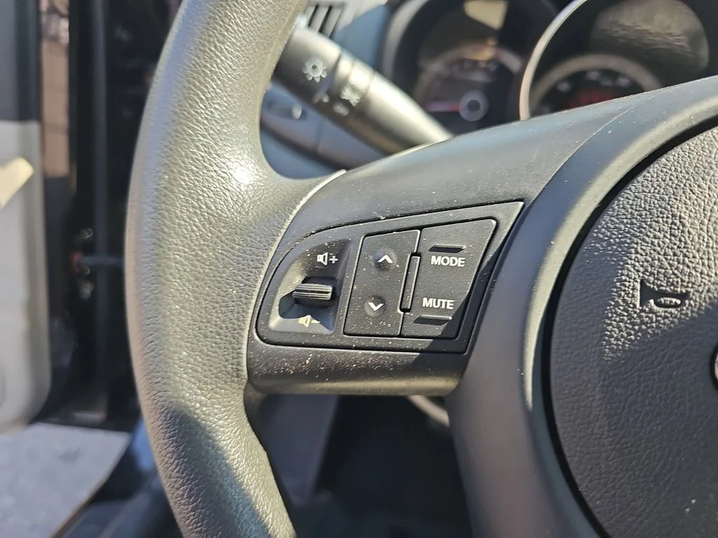 Used 2013 Black Kia EX image 16