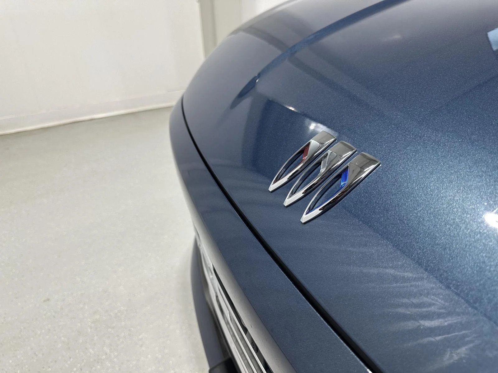 Used 2025 Ocean Blue Metallic Buick Preferred image 28