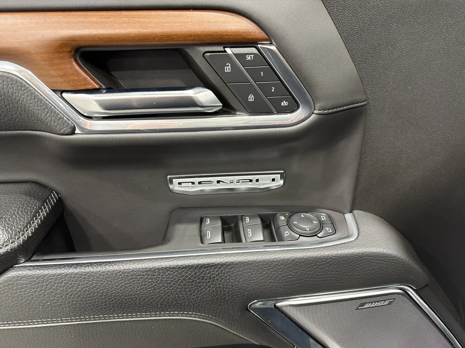 Used 2023 ONYX BLACK GMC Denali image 14