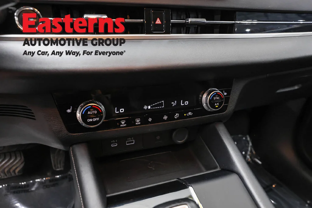 Used 2024 Black Mitsubishi SE image 19