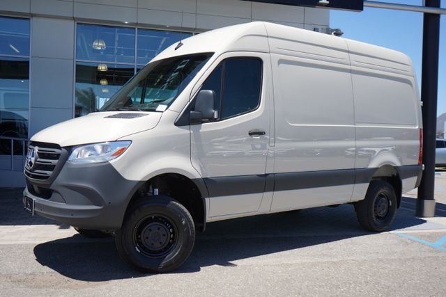New 2025 Pebble Gray Mercedes-Benz Cargo 144 WB image 4
