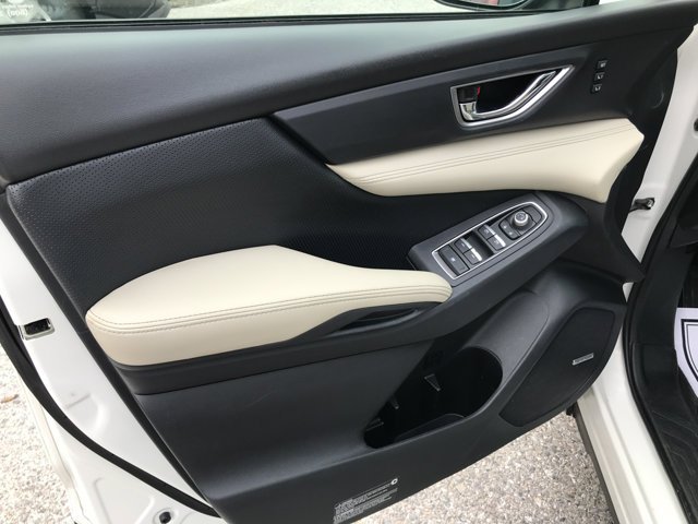 Used 2020 Crystal White Pearl Subaru Limited image 14
