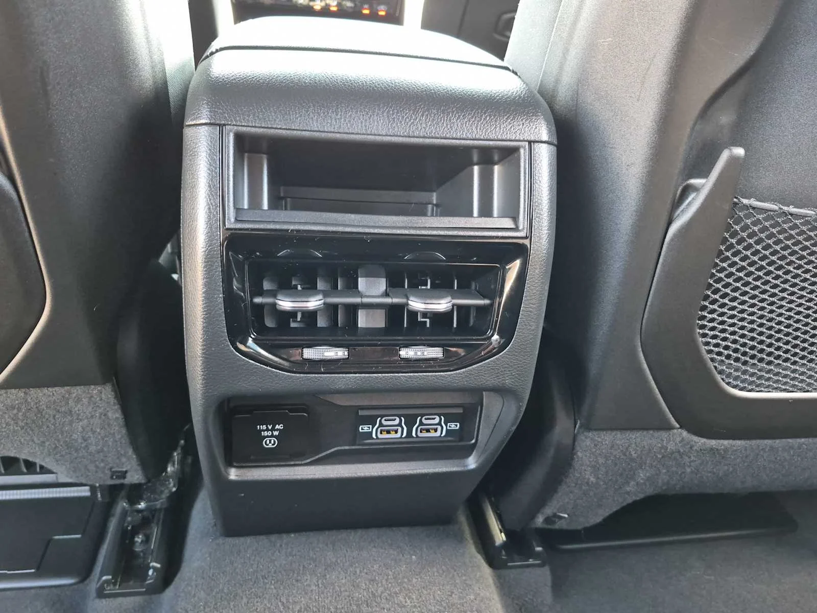 Used 2024 Silver Zynith Jeep Laredo X image 13
