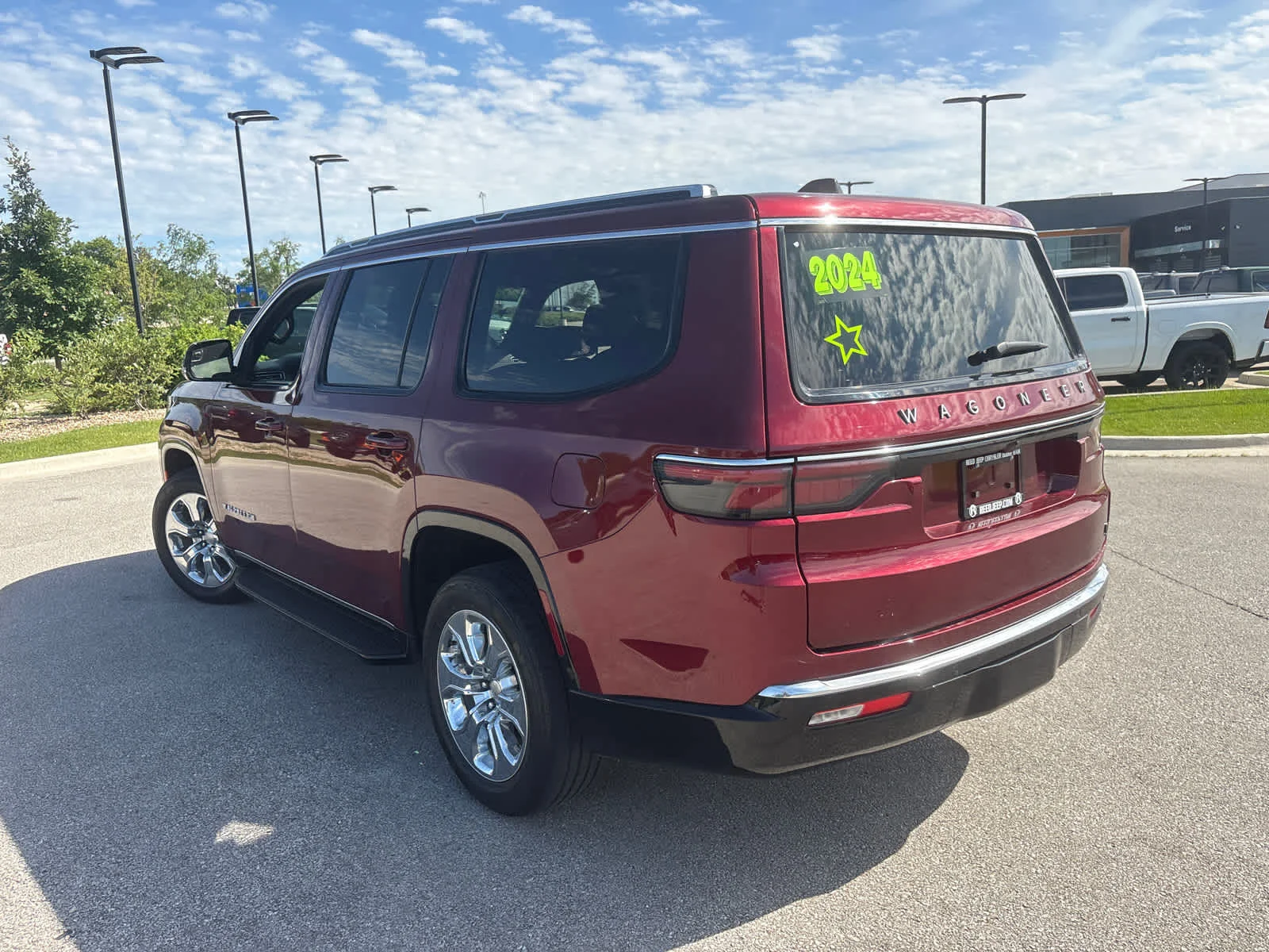Used 2024 Velvet Red Pearlcoat Jeep  image 7