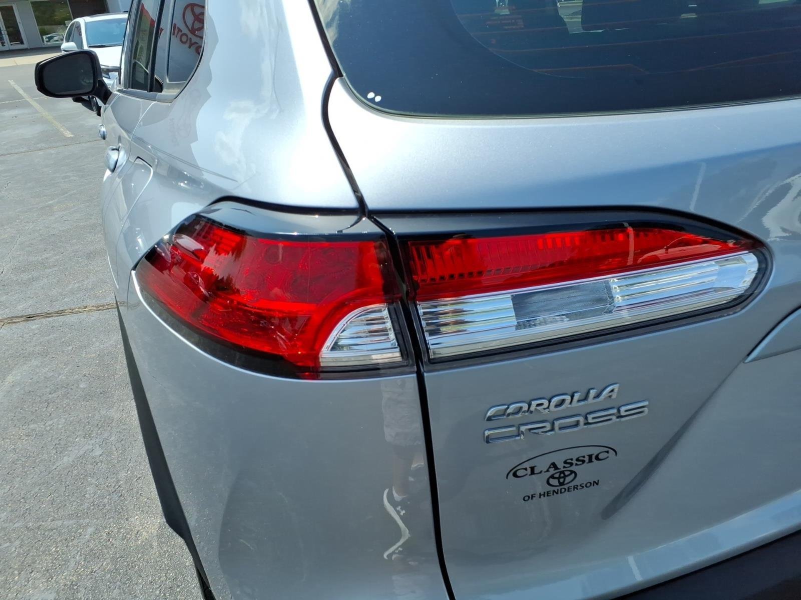 Used 2024 Sonic Silver Toyota L image 14