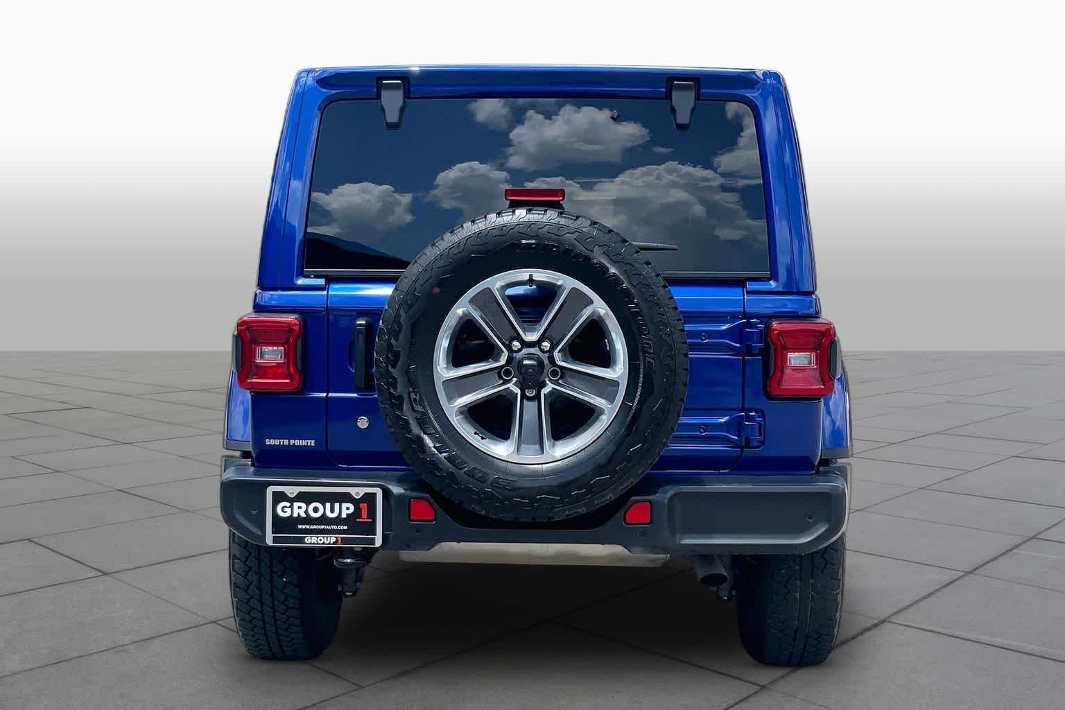 Used 2020 Ocean Blue Metallic Clearcoat Jeep Sahara image 5