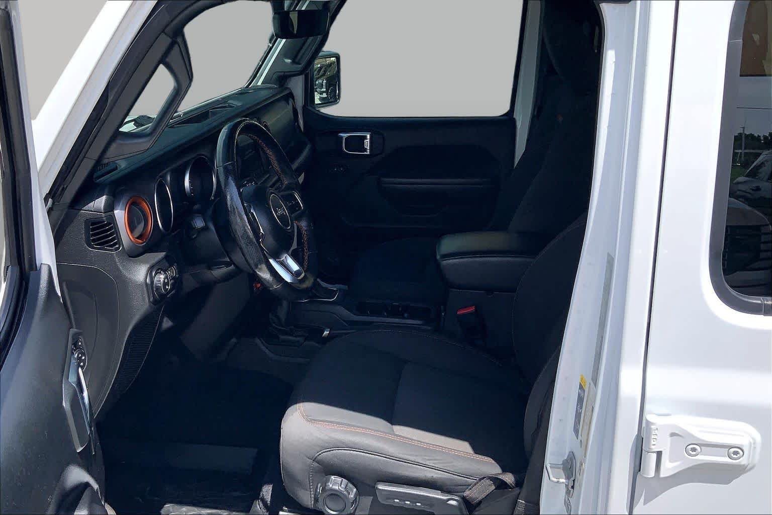 Used 2021 Bright White Clearcoat Jeep Mojave image 18