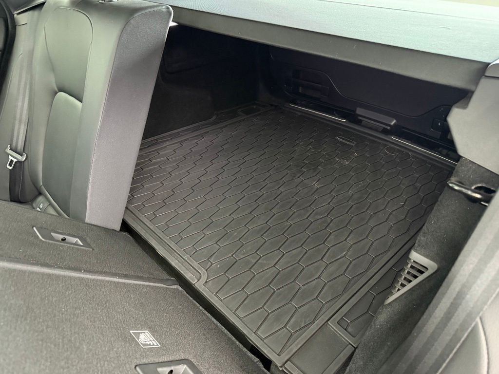 Used 2019 Silver Jaguar 25t Premium image 63