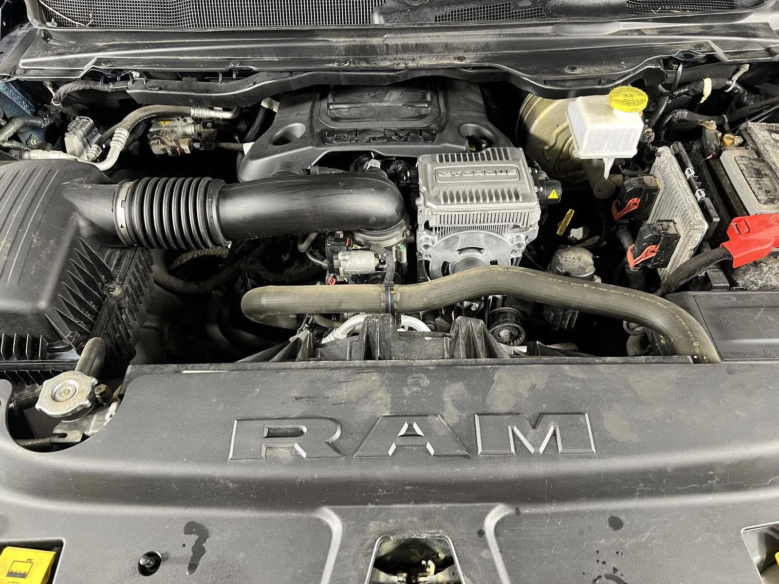Used 2020 Patriot Blue Pearlcoat Ram Laramie image 25