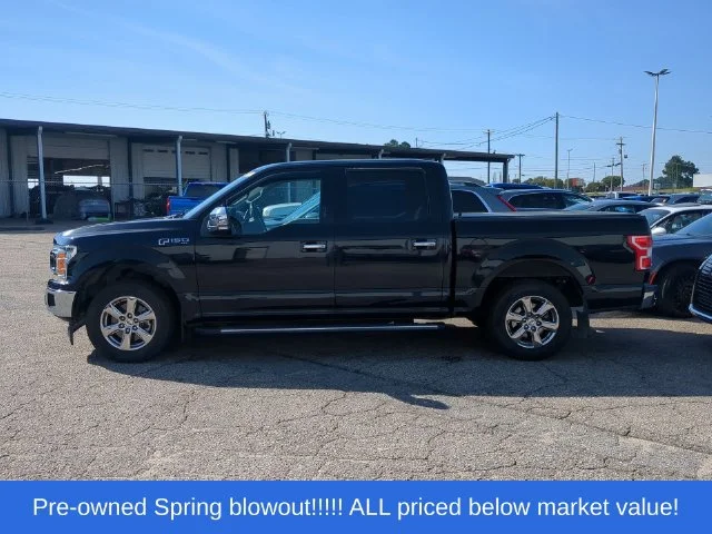 Used 2018 Black Ford XLT image 2