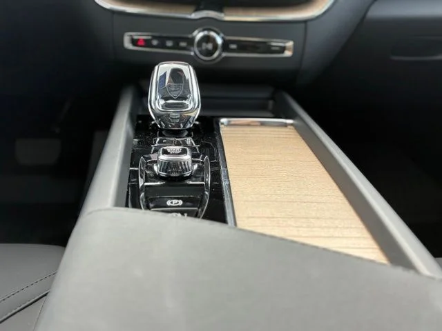 New 2026 Vapour Grey Volvo Plus image 29