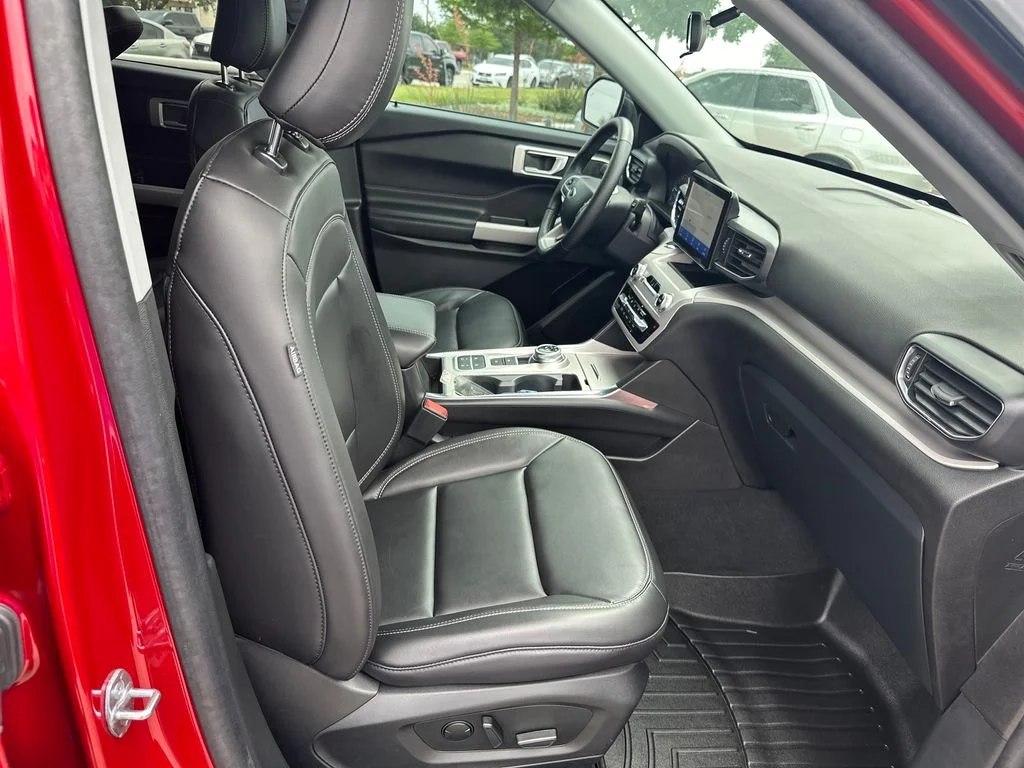 Used 2024 Red Ford XLT image 35