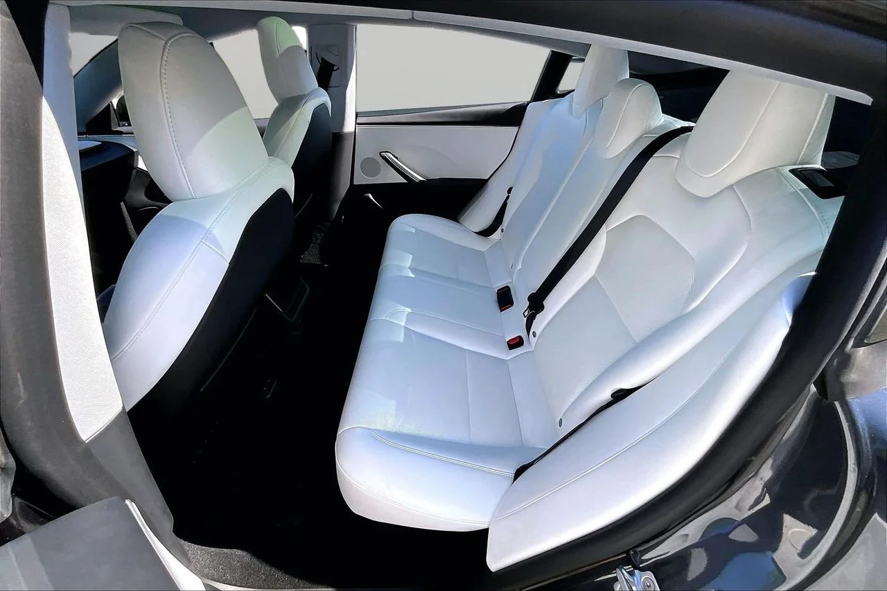 Used 2025  Tesla Long Range image 23