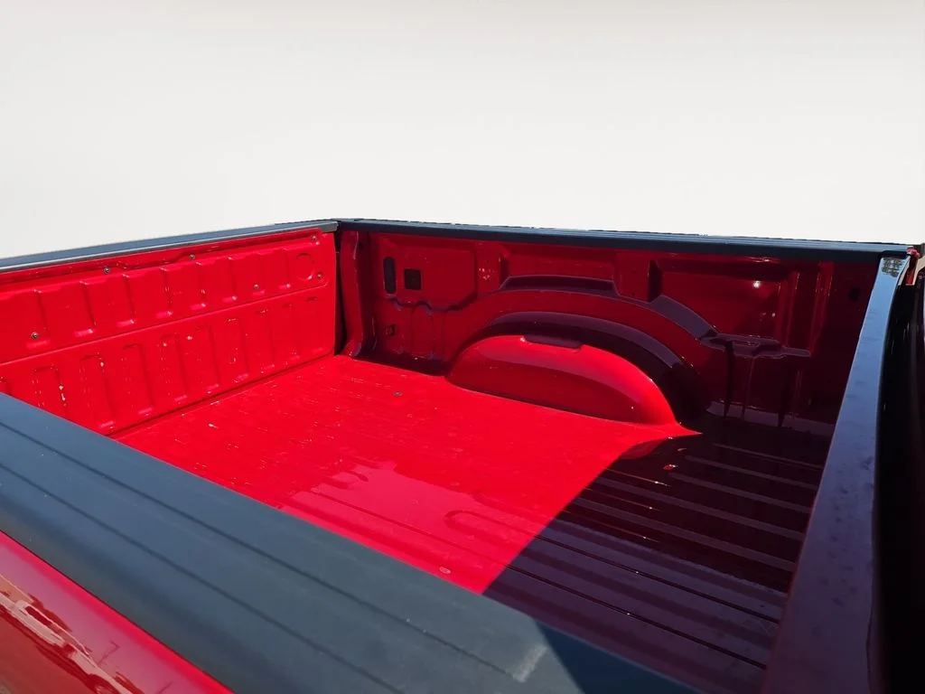 New 2026 Molten Red Pearl-Coat Exterior Paint RAM Big Horn image 12