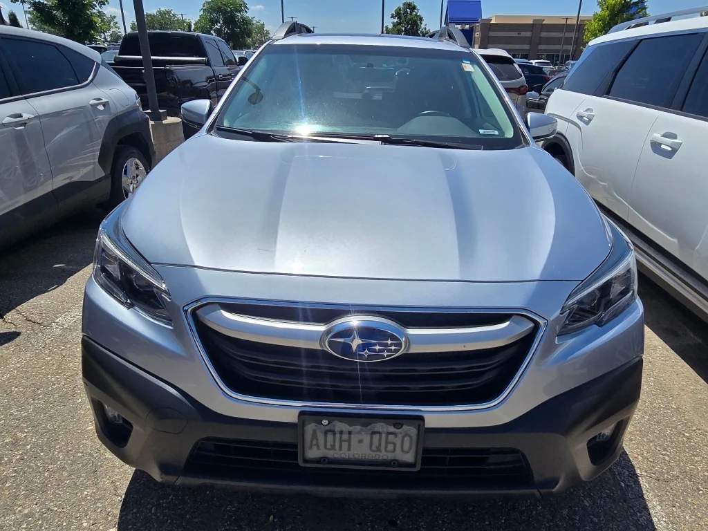 Used 2022 Ice Silver Metallic Subaru Premium image 19
