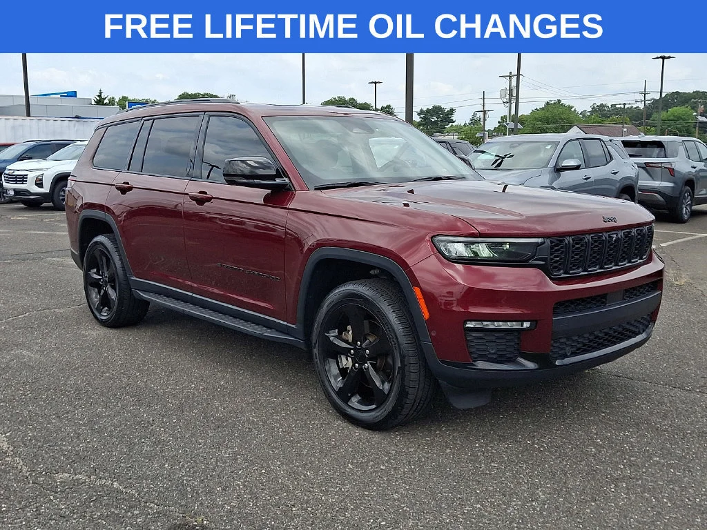 Used 2022 Velvet Red Pear Jeep Limited image 1