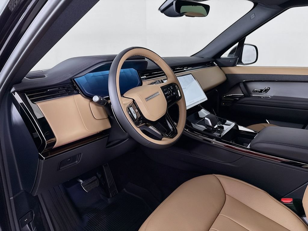 New 2026 Santorini Black Land Rover Dynamic SE image 4