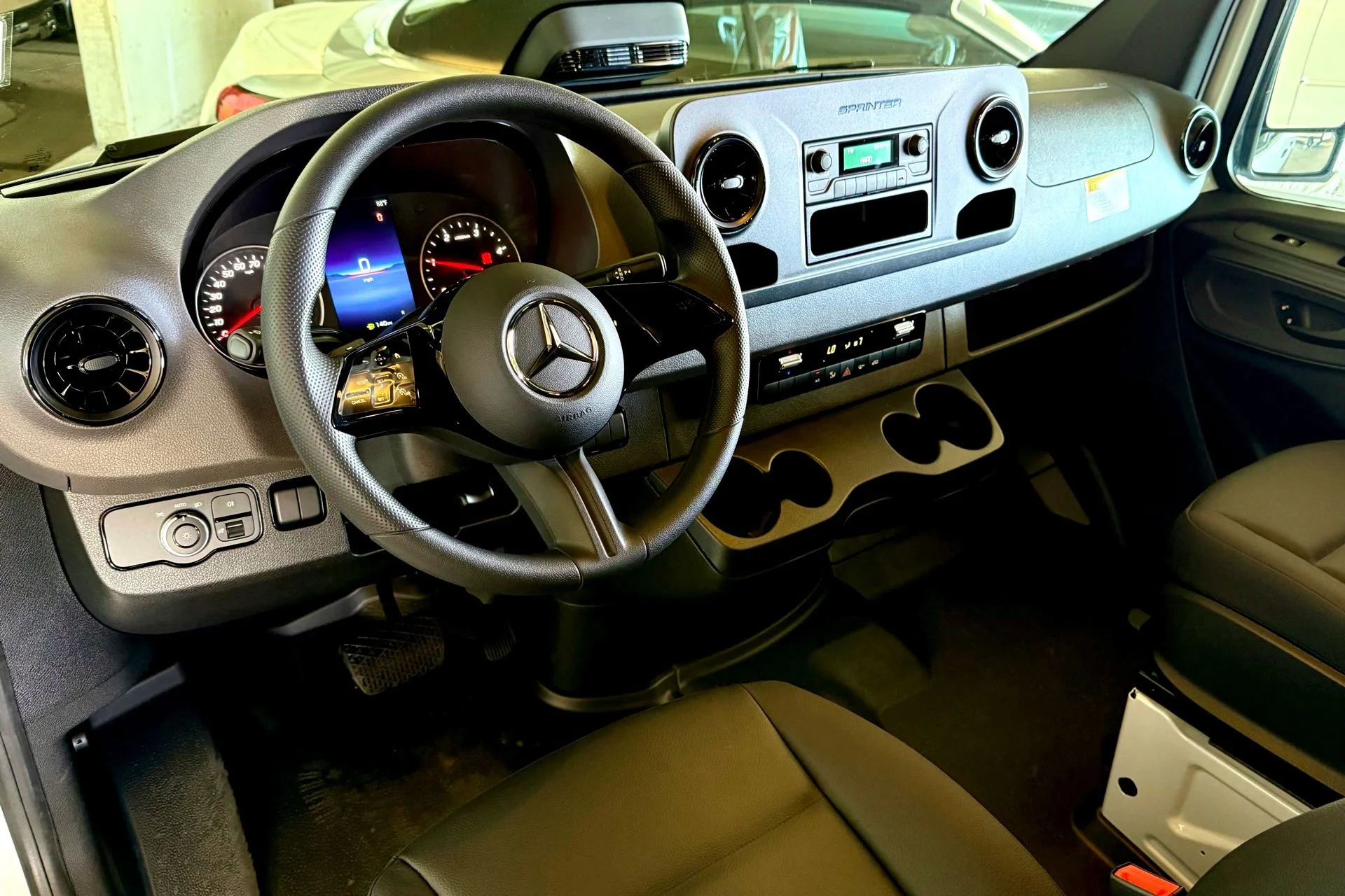 New 2026  Mercedes-Benz Cargo 170 WB image 9