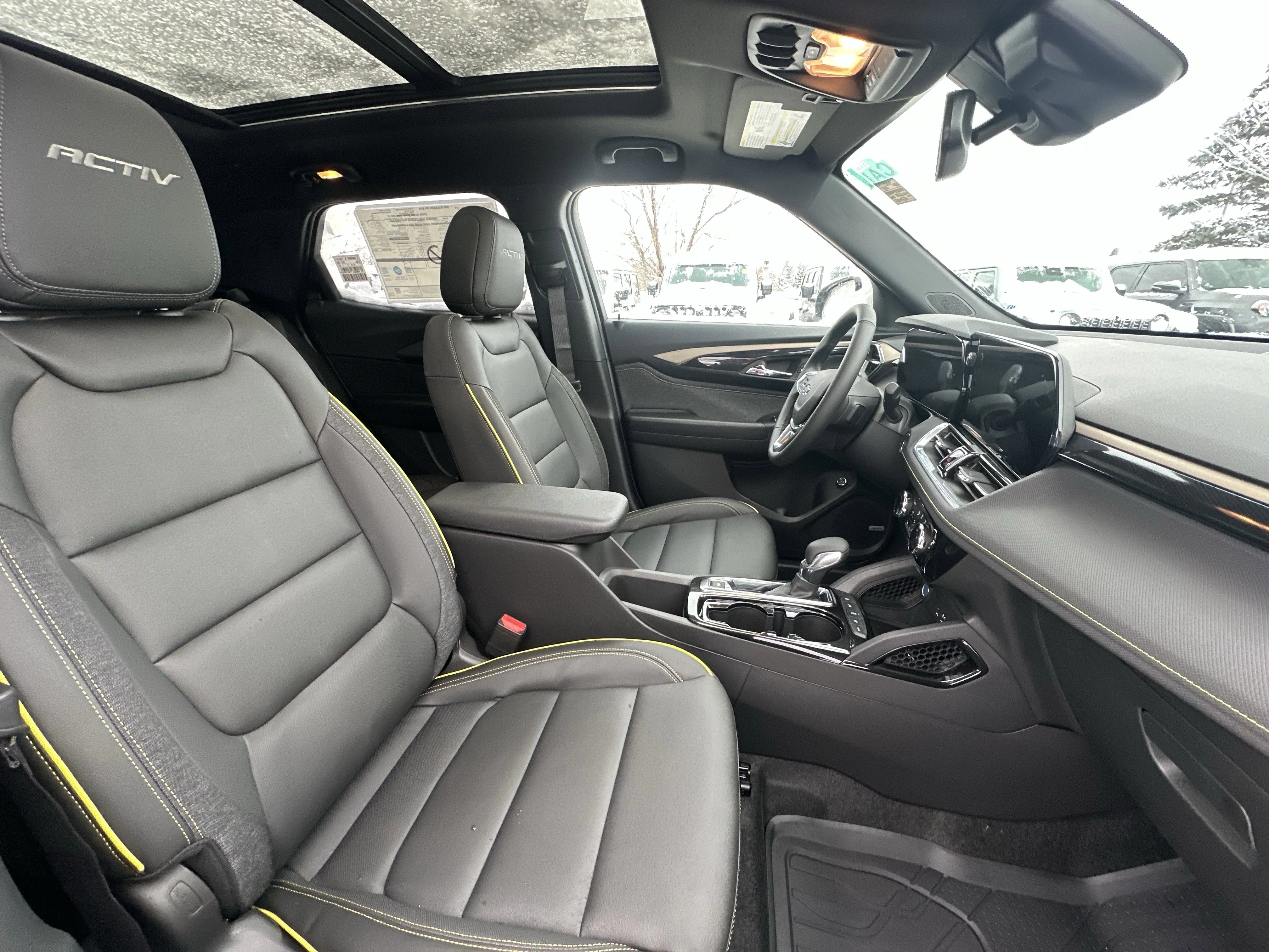 New 2026 Mosaic Black Metallic Chevrolet ACTIV image 19