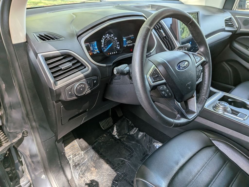 Used 2021 Gray Ford SEL image 34