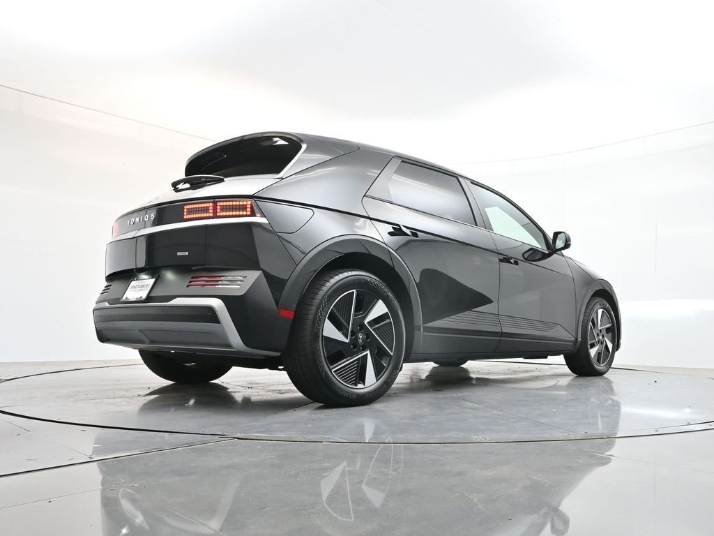 Used 2026 Abyss Black Hyundai SEL image 37
