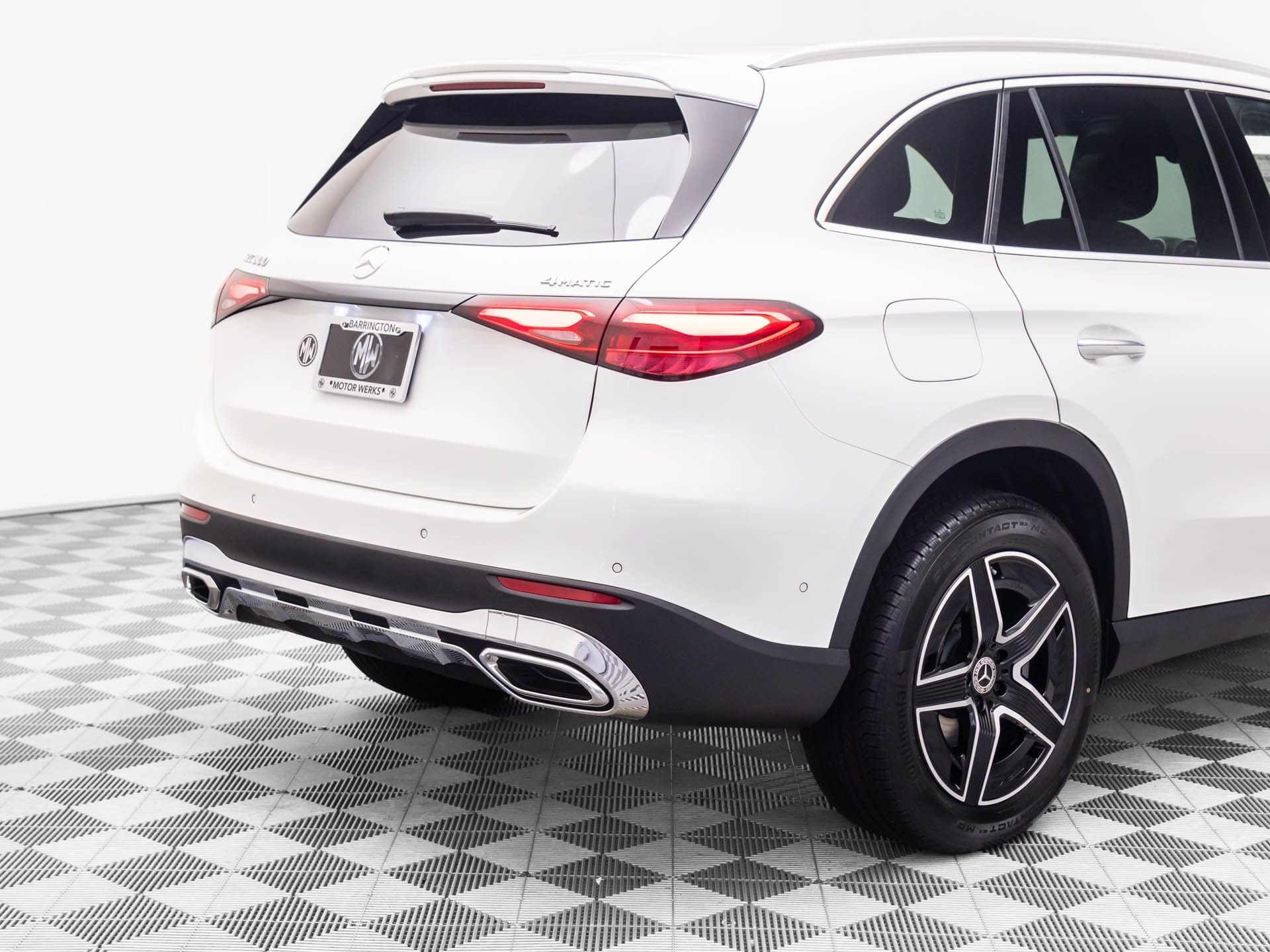 New 2026 White Mercedes-Benz GLC 300 image 27