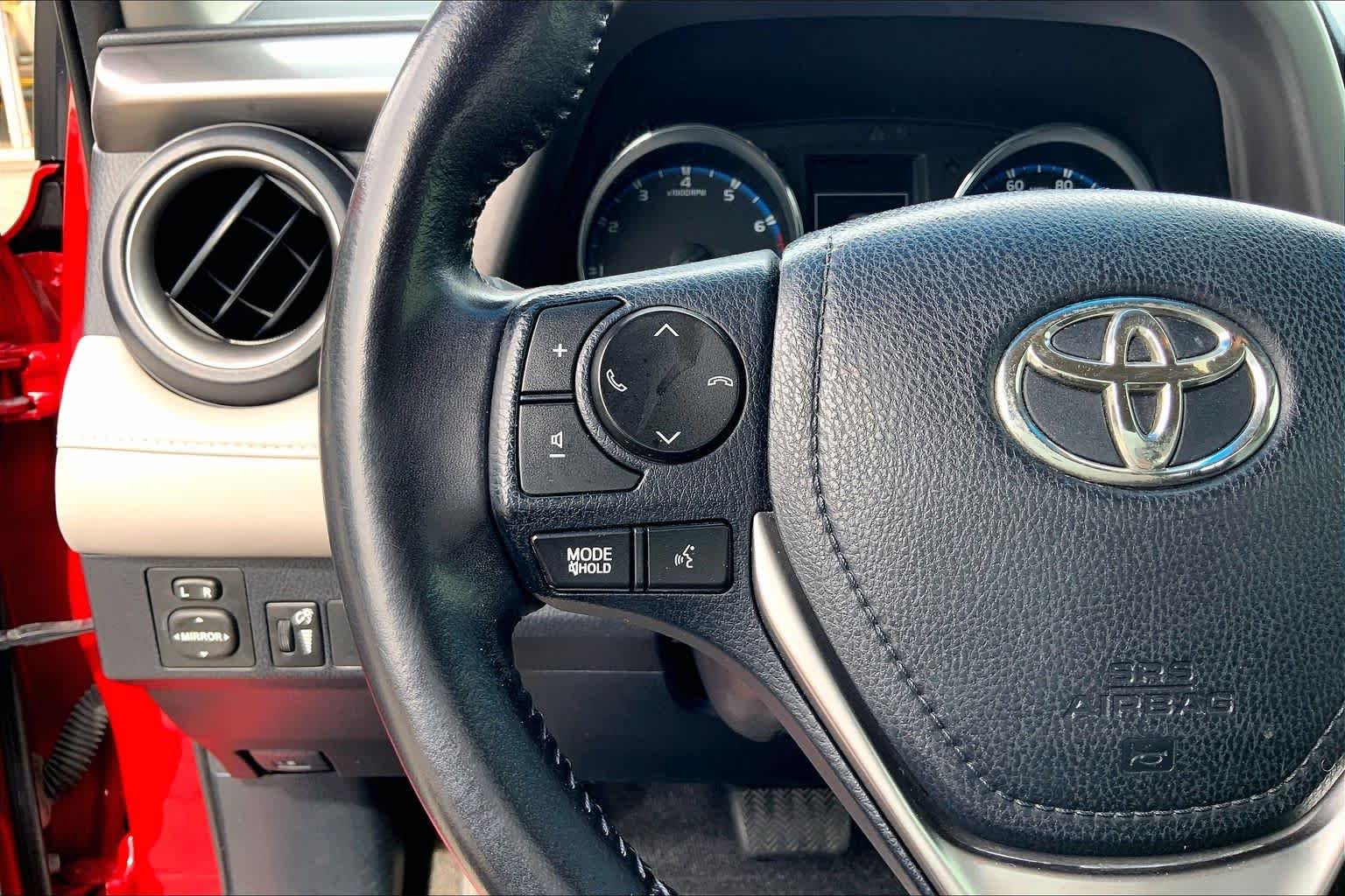 Used 2016 Barcelona Red Metallic Toyota XLE image 24