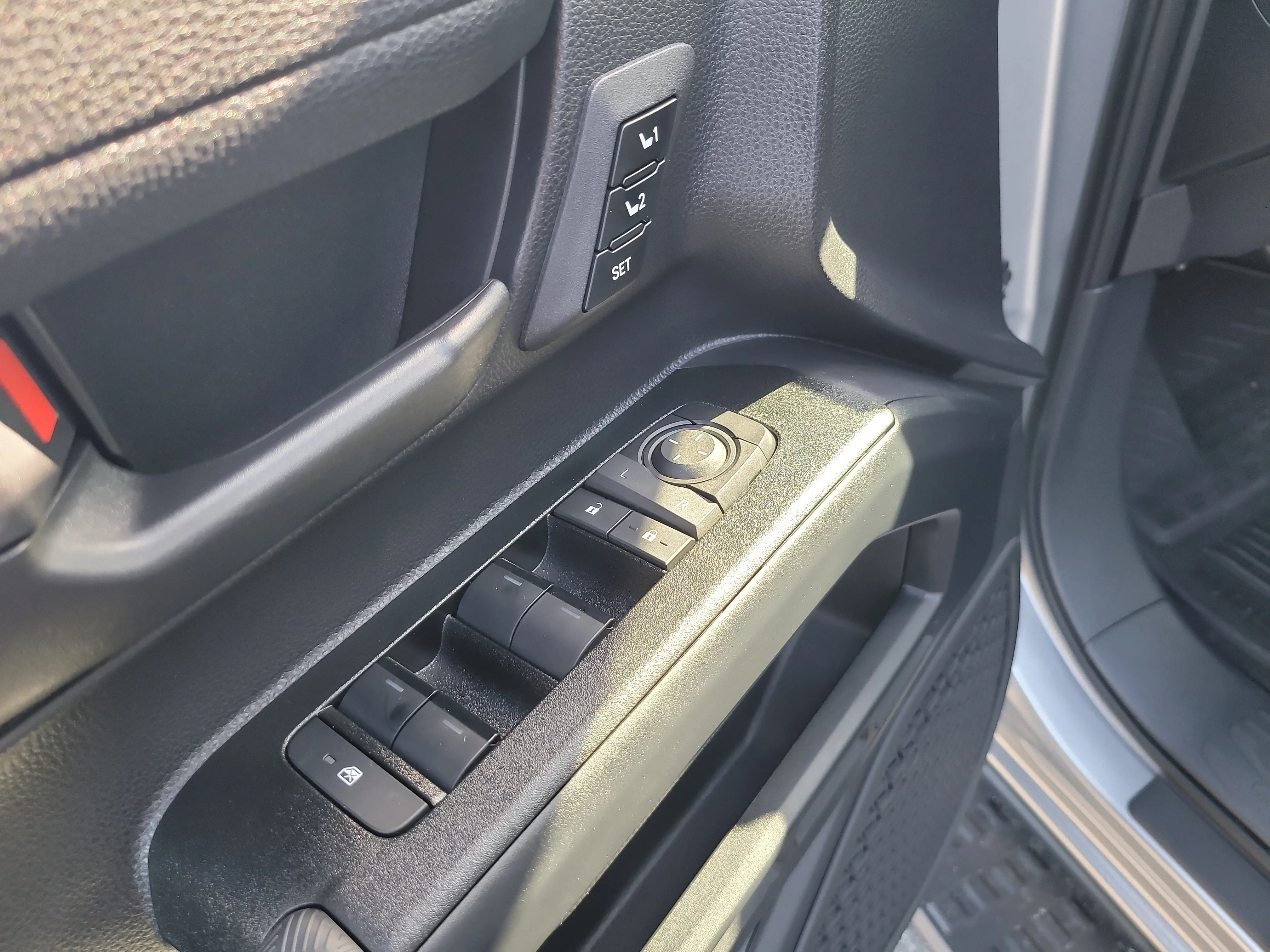 Used 2026 Cutting Edge Toyota SR5 image 16