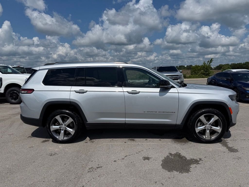 Used 2021 Silver Zynith Jeep Limited image 17