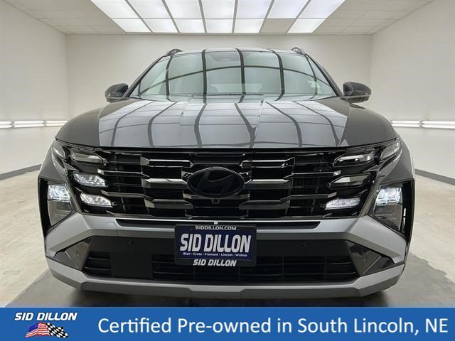 Used 2024 Diamond Black Crystal Pearlcoat Jeep Limited image 2