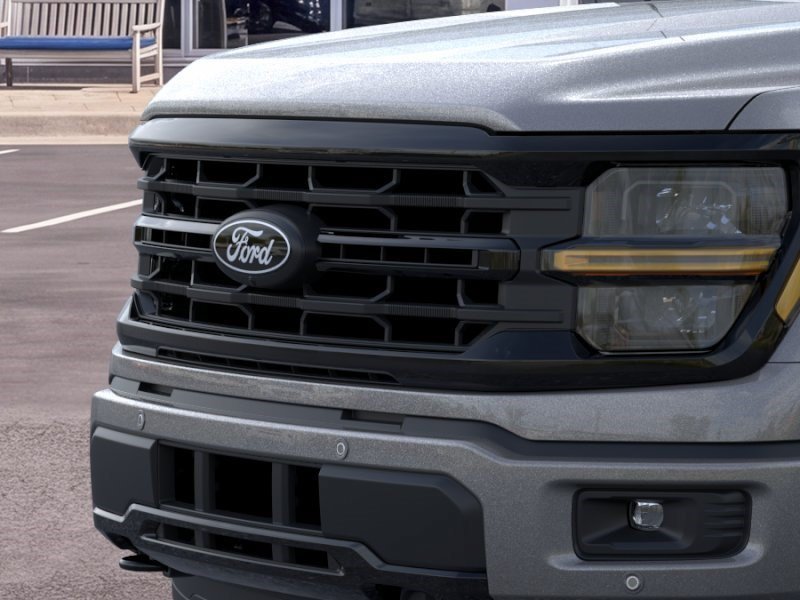 New 2026 Carbonized Gray Metallic Ford XLT image 29
