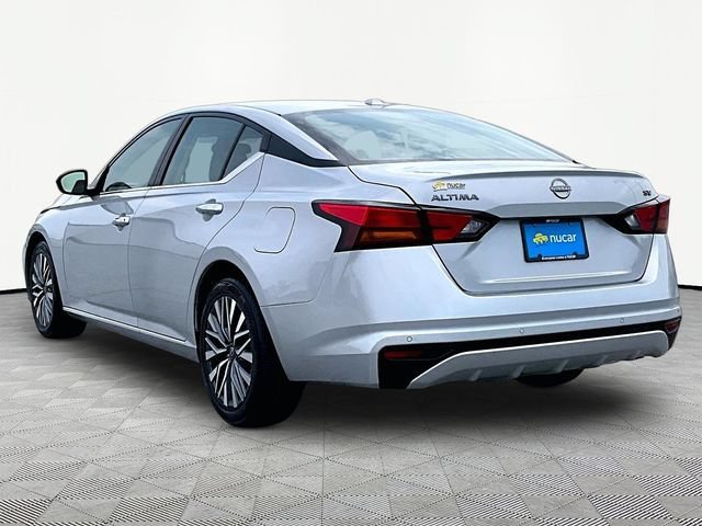 Used 2024 Brilliant Silver Metallic Nissan 2.5 SV image 4