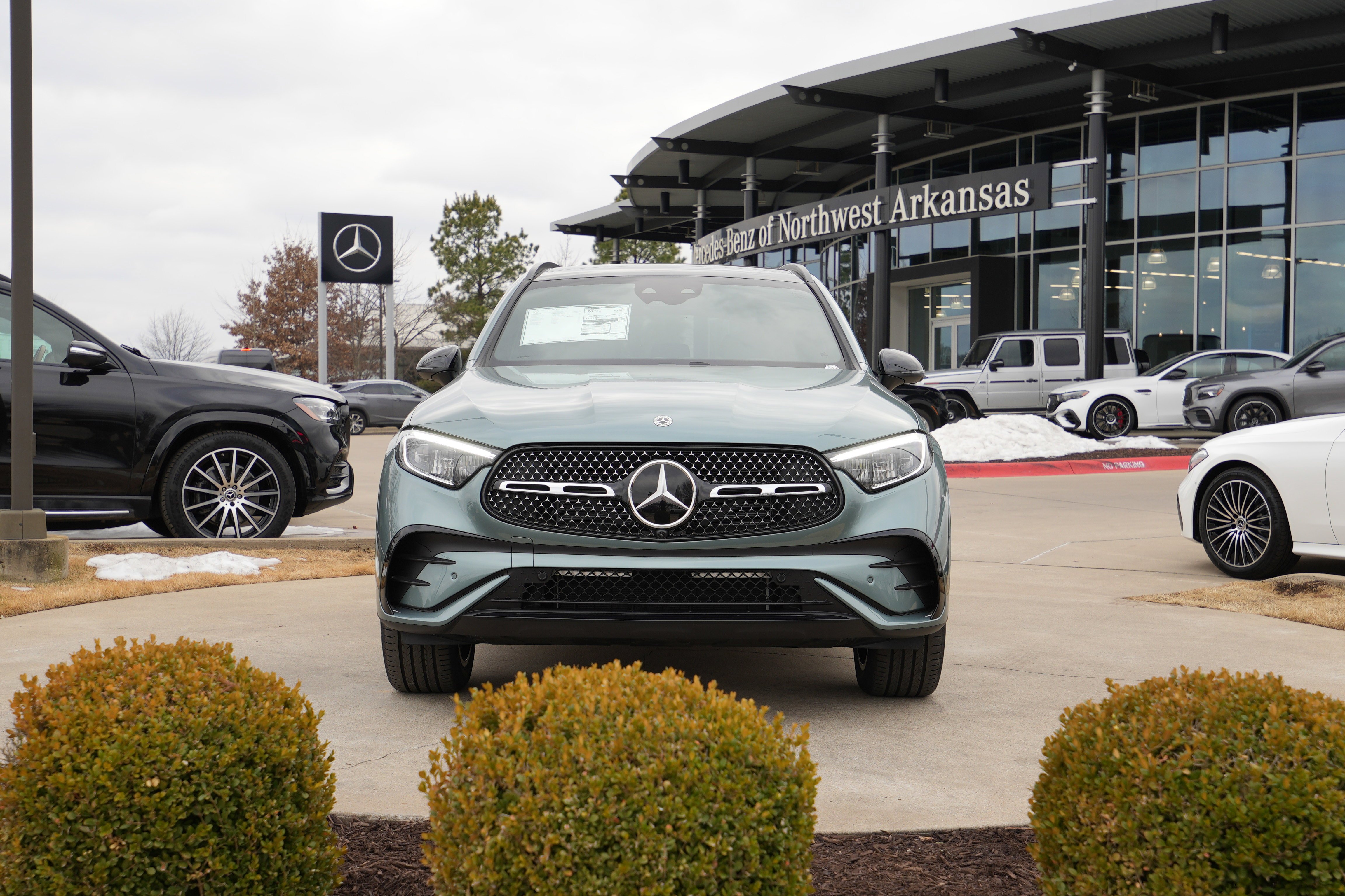New 2026 Verde Silver Metallic Mercedes-Benz GLC 300 image 2