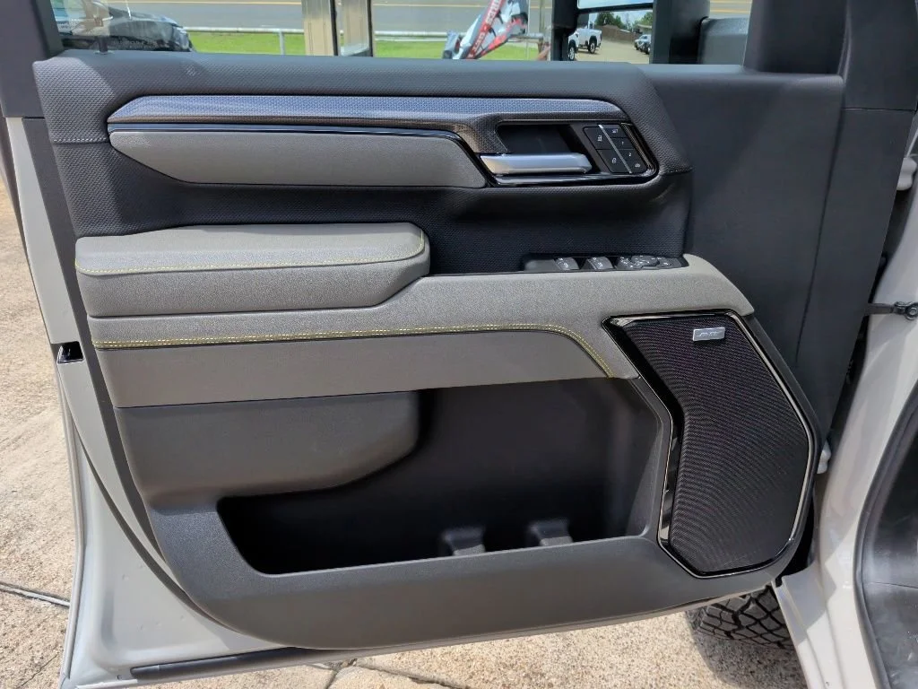 2026 Chevrolet Silverado 2500 HD ZR2 - Photo 11