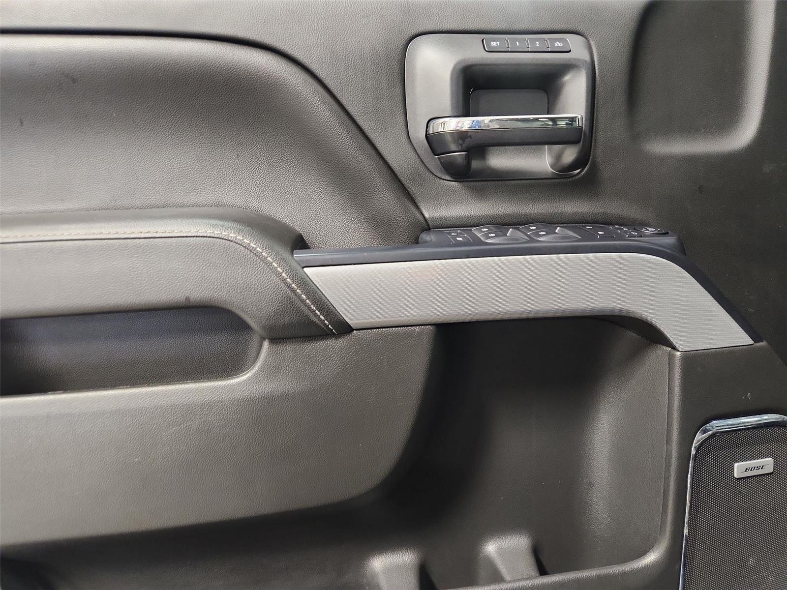 Used 2016 DEEP OCEAN BLUE METALLIC Chevrolet LTZ image 20