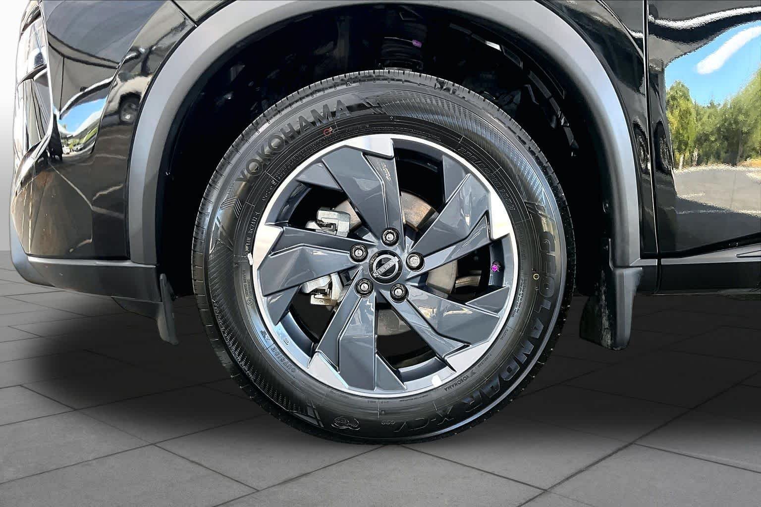 Certified Used 2024 Super Black Nissan SV image 11