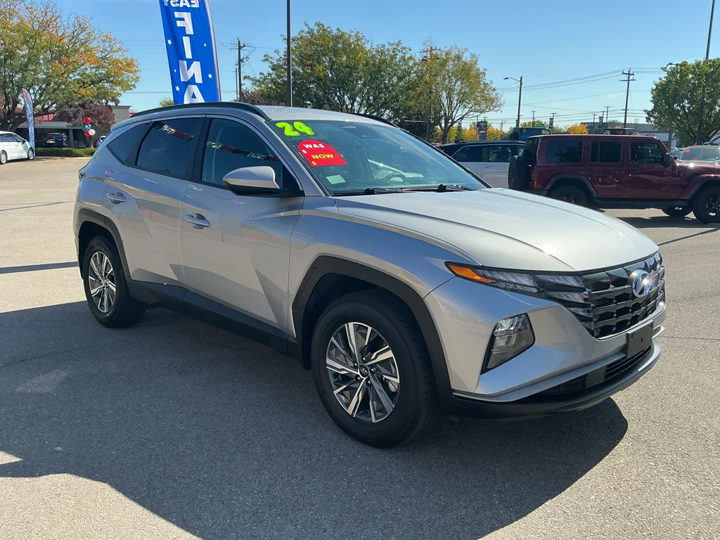 Used 2024 Shimmering Silver Hyundai Blue image 3